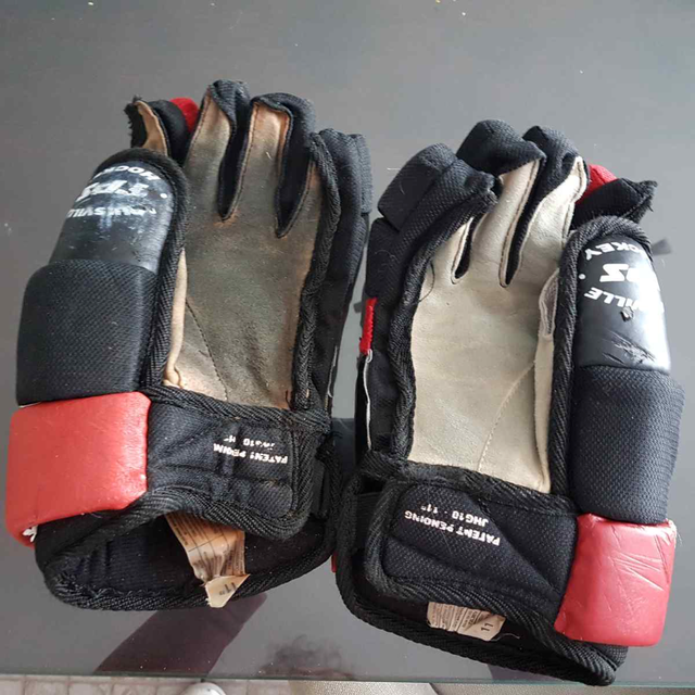 Gants hockey in Hockey in Drummondville - Image 5