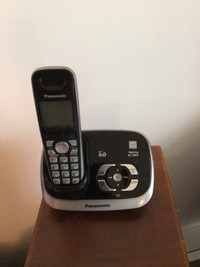 Téléphone numérique sans fil Panasonic avec répondeur 