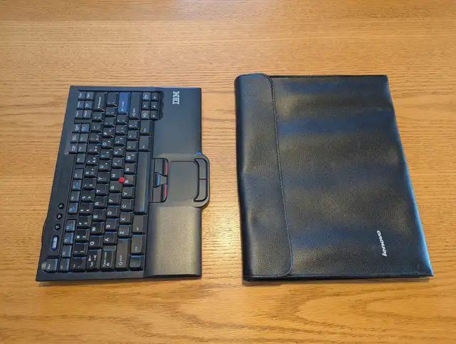 Lenovo ThinkPad USB Travel Keyboard with UltraNav in Laptop Accessories in Norfolk County - Image 2