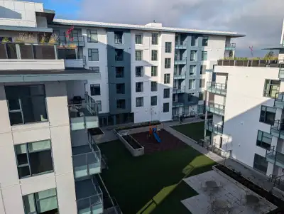 Modern studio rental in a new building (2yrs) for $1,500 per month. 1 year lease minimum and then au...