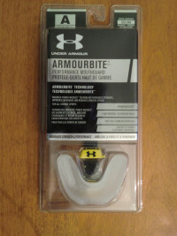 ~NEW~ ARMOURBITE Performer Mouthguard (Adult Fit)
