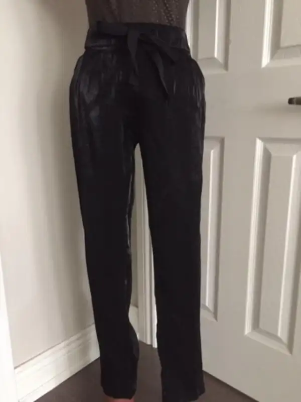 JOE FRESH woman Satin Pants, Black, Size small, Never Worn in Women's - Bottoms in City of Toronto - Image 2