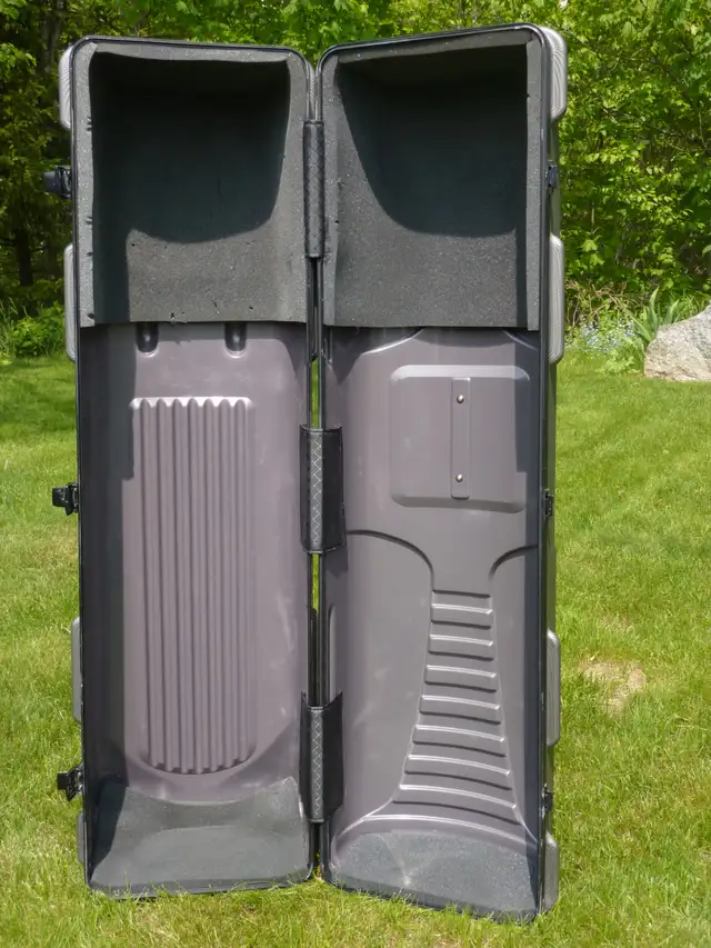 Hard golf club travel case in Golf in City of Halifax - Image 3