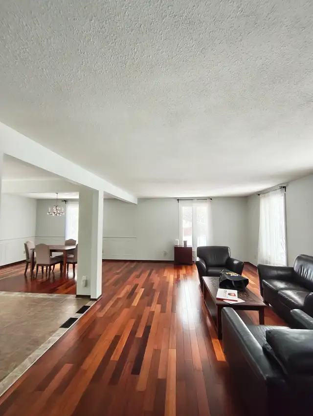 Spacious Summer Room Close to UWaterloo in Room Rentals & Roommates in Kitchener / Waterloo - Image 6