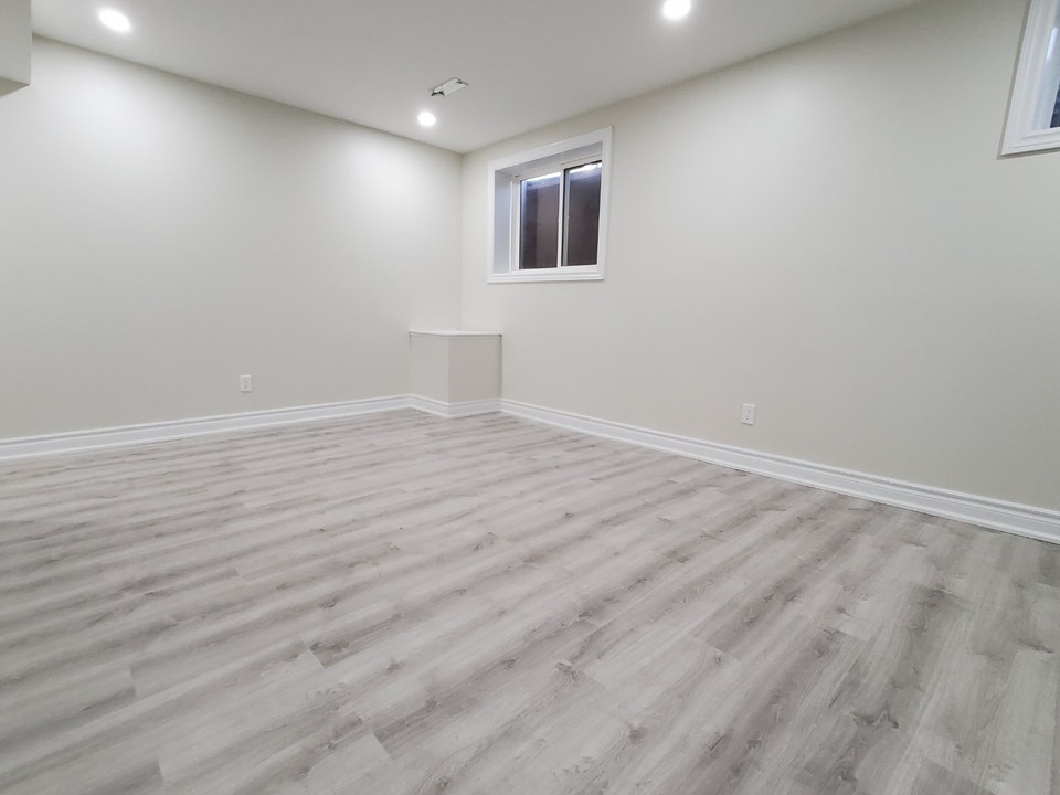 Legal 1-Bed Basement Unit in Milton (2 Parking Spaces) 5
