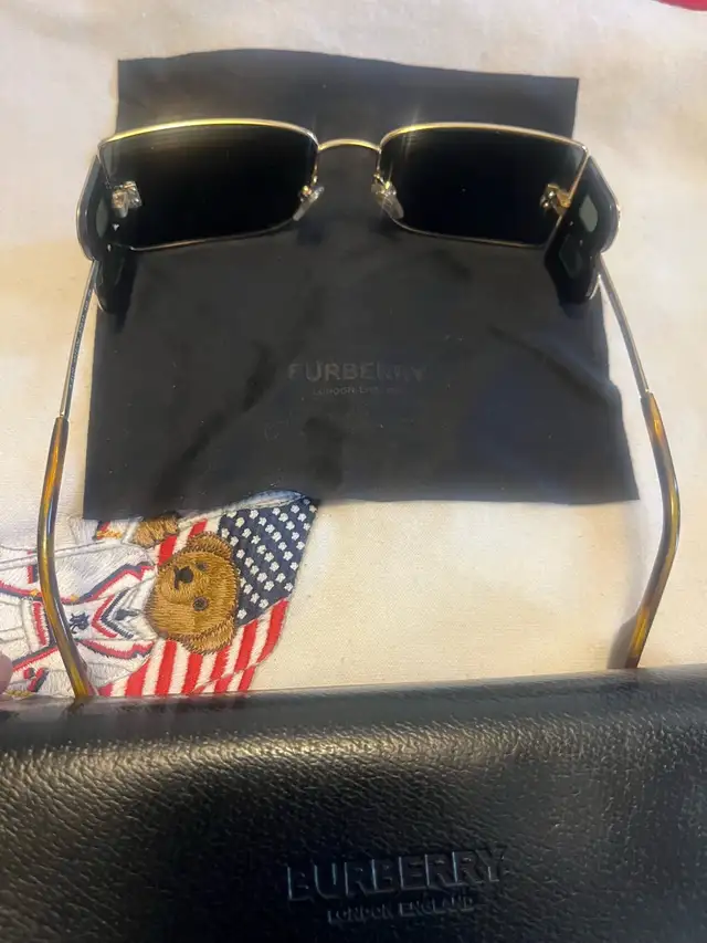 Kitchener Just Listed, Men's Aviator Sunglasses, Burberry in Men's in Kitchener / Waterloo - Image 6