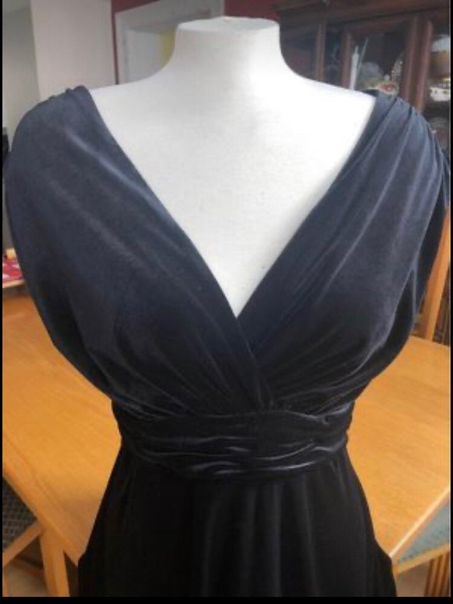 Little Black Dress by Evan Picone Size 12 in Women's - Dresses & Skirts in Kitchener / Waterloo - Image 2