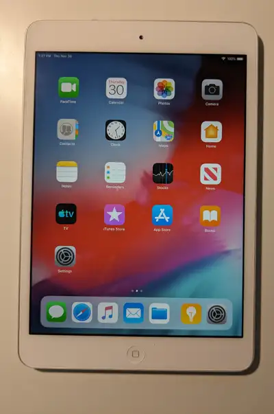 Ipad Mini 2 in excellent condition (always had a screen protector and case), 16 GB, battery is excel...