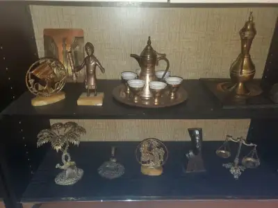 antiquités, View more