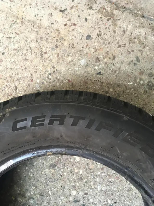 4 x 195/65R15 91t certified wintertrek studdable tires in Tires & Rims in Renfrew - Image 3