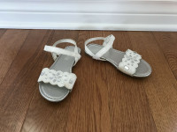 Kids size 11 sandals 