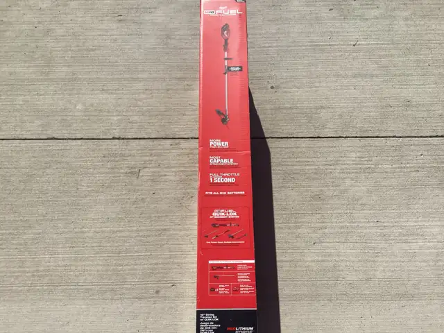 Milwaukee 16 “ trimmer in Power Tools in Hamilton - Image 4