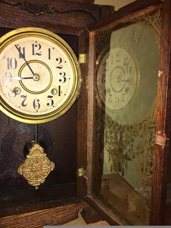 ANTIQUE NEW HAVEN WALL CLOCK 8 DAYS professionally serviced in Arts & Collectibles in Ottawa - Image 7