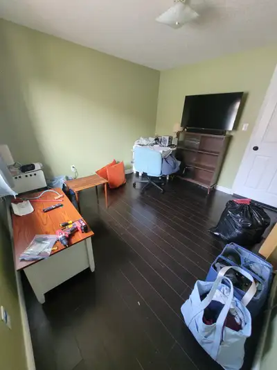 Queer-Friendly Room Available in a large 4-Bedroom House September 1st Looking for 1 clean and respo...