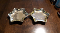 Assiettes en ceramique couleur or en forme d'etoile