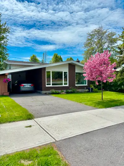 $3200 - 3 Bed House for rent