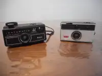 2 caméras Kodak Instamatic