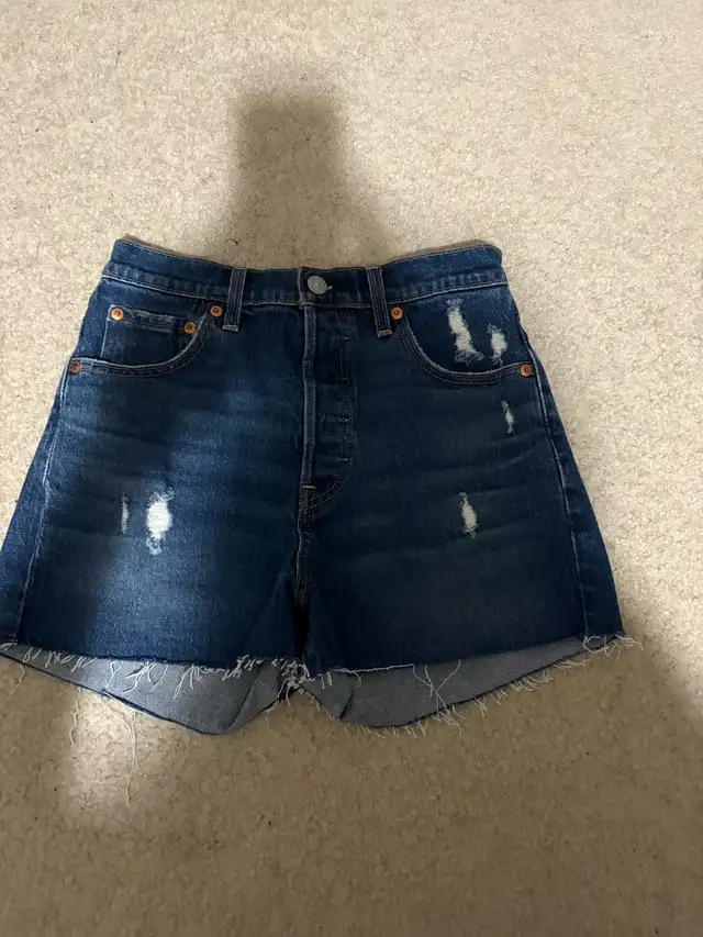 Levi's Denim Shorts in Women's - Bottoms in Hamilton - Image 2