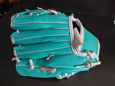 Kids baseball glove, View more