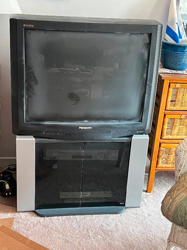 2 TV’s big and old in Free Stuff in City of Halifax - Image 2