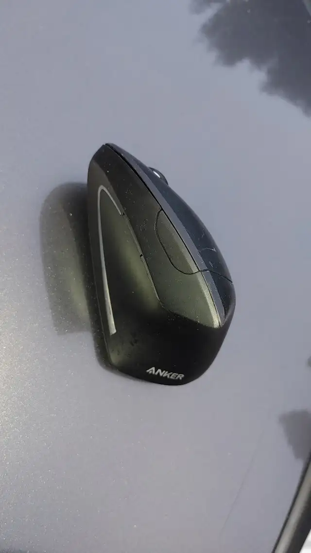 Anker 2.4G Wireless Vertical Ergonomic Optical Mouse in Mice, Keyboards & Webcams in Mississauga / Peel Region - Image 6
