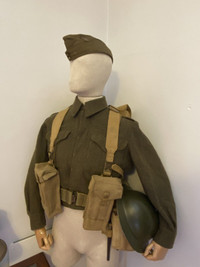 Recherche et achète objets et uniformes militaires 