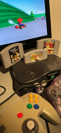 Nintendo 64 avec 3 jeux et 2 manette 