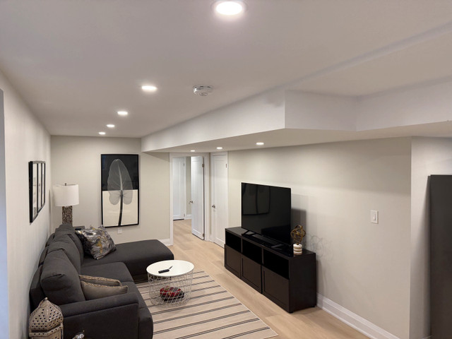 New 2-Bedroom Legal Basement for Rent – Private Entrance & In-S in Long Term Rentals in Oakville / Halton Region - Image 3
