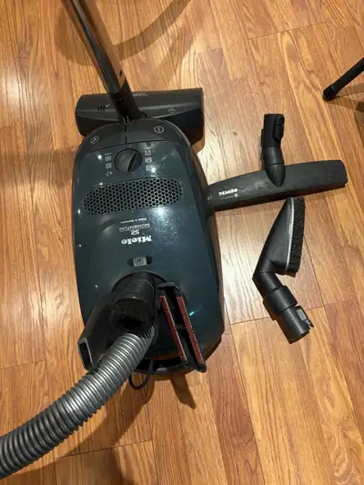 Aspirateur Miele C1 Cats n Dogs, View more