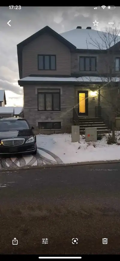 A louer – Beau semi-détaché dans un quartier résidentiel de luxe à Gatineau ***Disponible maintenant...