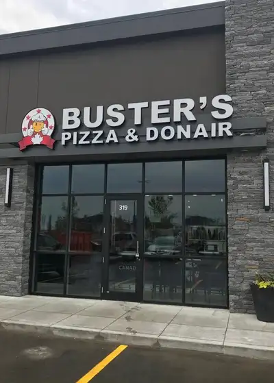 WELL ESTABLISHED PIZZA FRANCHISE OPPORTUNITY LOCATED IN SOUTH EDMONTON LONG TERM LEASE IN PLACE STRO...