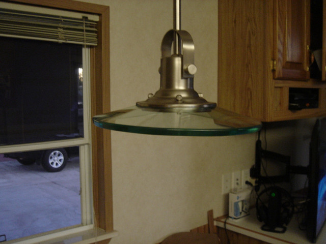 Quoizel Pendant Light, like new in Indoor Lighting & Fans in London - Image 3