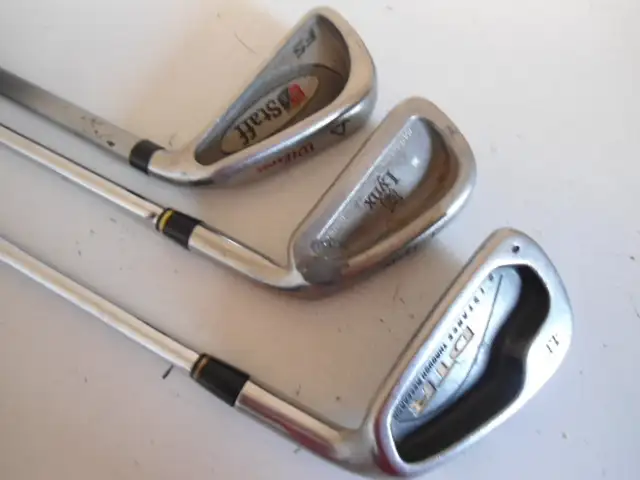 THREE RIGHT HANDED GOLF IRONS in Golf in Sudbury - Image 3