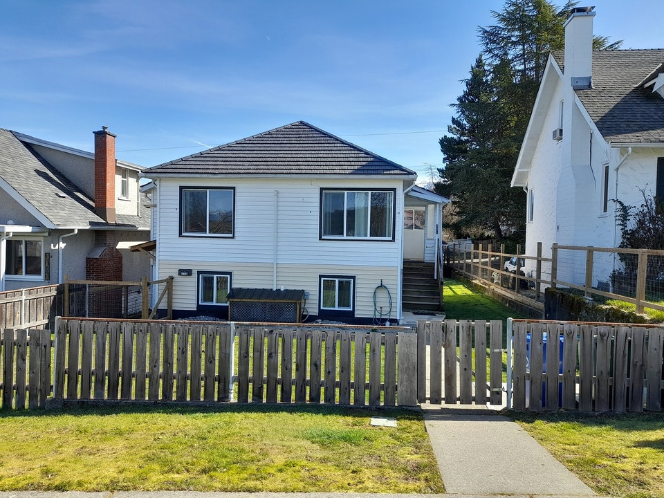 2 Bed, 1 Bath, Upper Suite, Port Alberni. 3
