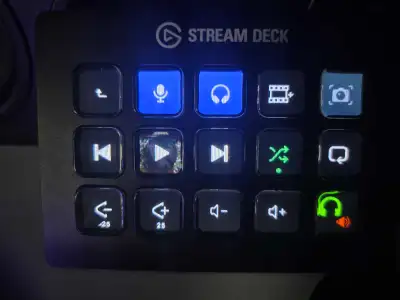 Elgato stream deck 15 key, View more