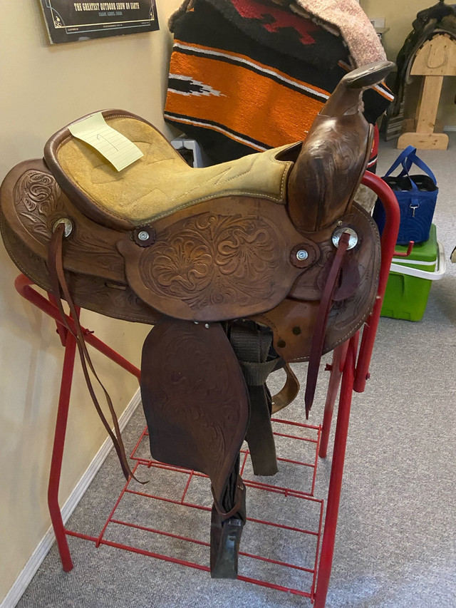 All purpose Western Saddle in Equestrian & Livestock Accessories in Edmonton - Image 2