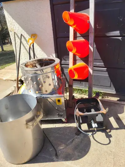 Complete chicken plucking kit. Propane burner-reinforced frame 30gal food grade stainless pot. Chick...