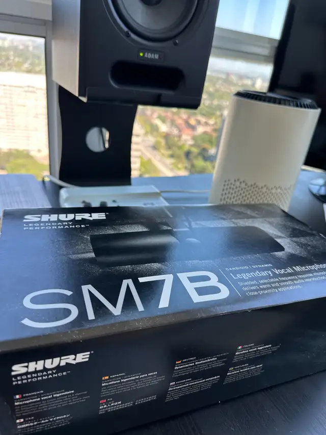 Shure SM7B Microphone in Pro Audio & Recording Equipment in Mississauga / Peel Region - Image 2