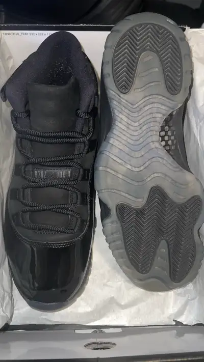 Air Jordan 11 Cap & Gown - Size 8 PADS, View more