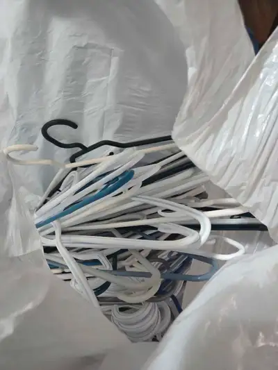 (PPU) Free bag of coat hangers, View more