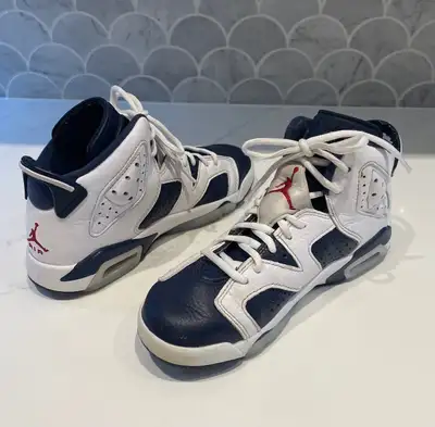 AMAZING CONDITION Nike Air Jordan’s for youth, in white and navy, View more