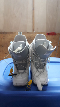 Women's Burton snowboard boots