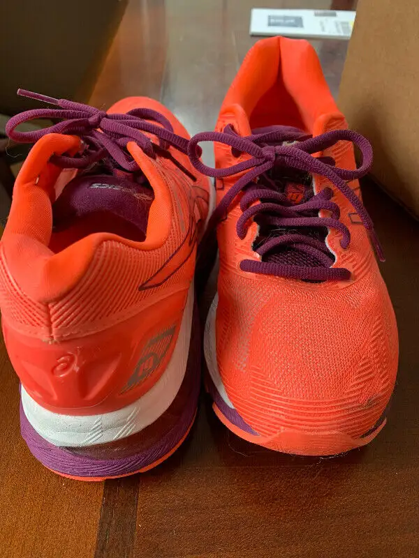 Womens sneakers in Women's - Shoes in Bedford - Image 2