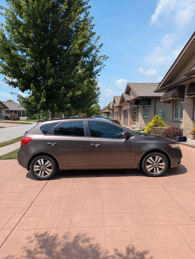 2013 Kia Forte EX Hatchback in Cars & Trucks in Windsor Region - Image 4