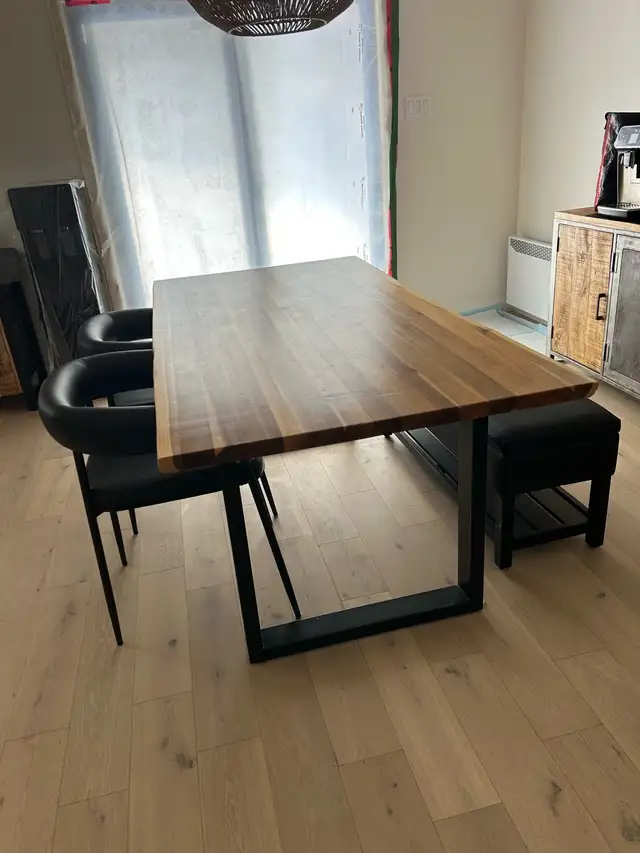 Table de salle à manger in Dining Tables & Sets in Longueuil / South Shore - Image 2