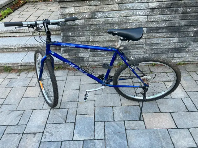 Vélo de route 26 pouces in Road in Laval / North Shore - Image 2