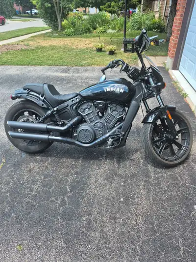 Indian scout rogue sixty. Great look. 7800km low km. Vance and Hines exhaust, sounds amazing. Led li...