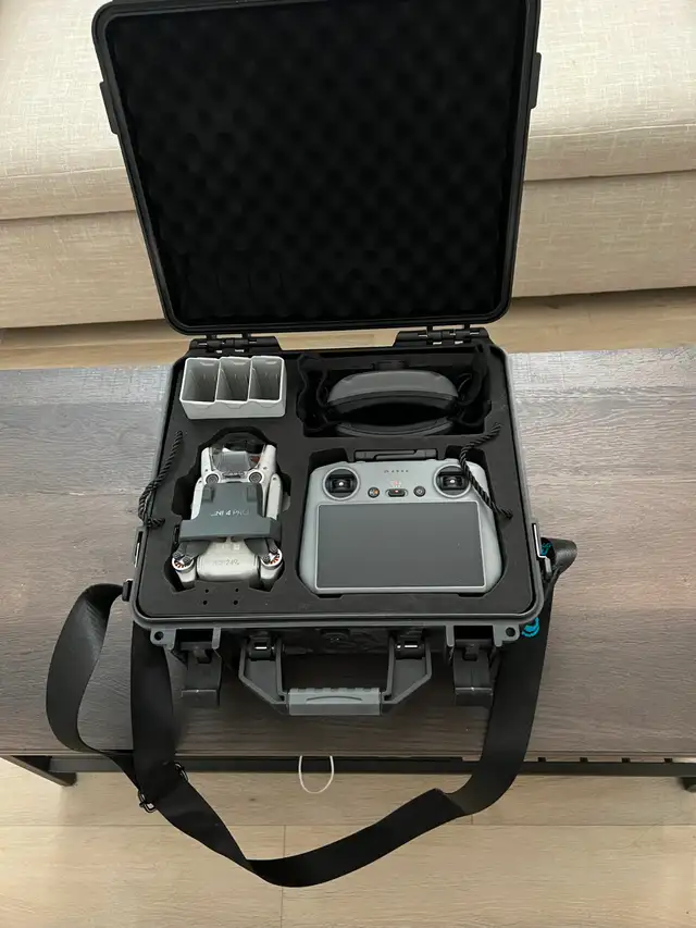 DJI Mini 4 Pro with Fly More Combo and more571967795888793602