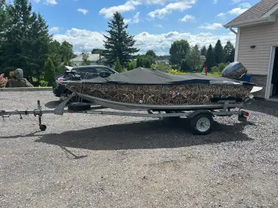 Je vends mon bateau de pêche Smokercraft 2016, presque jamais utilisé . Ce bateau est idéal pour les...