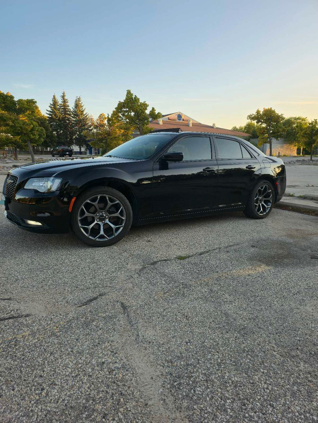 2015 Chrysler 300s in Cars & Trucks in Winnipeg